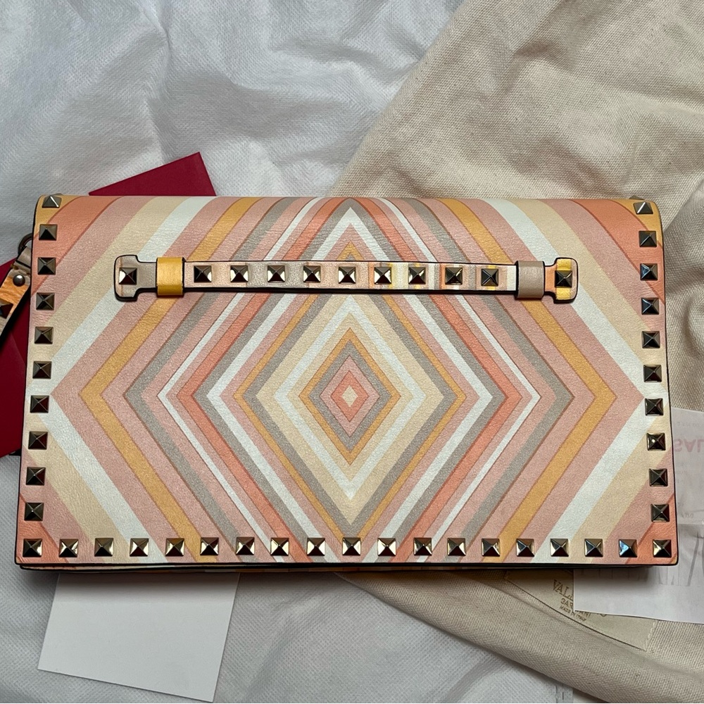 Pastel rainbow chevron